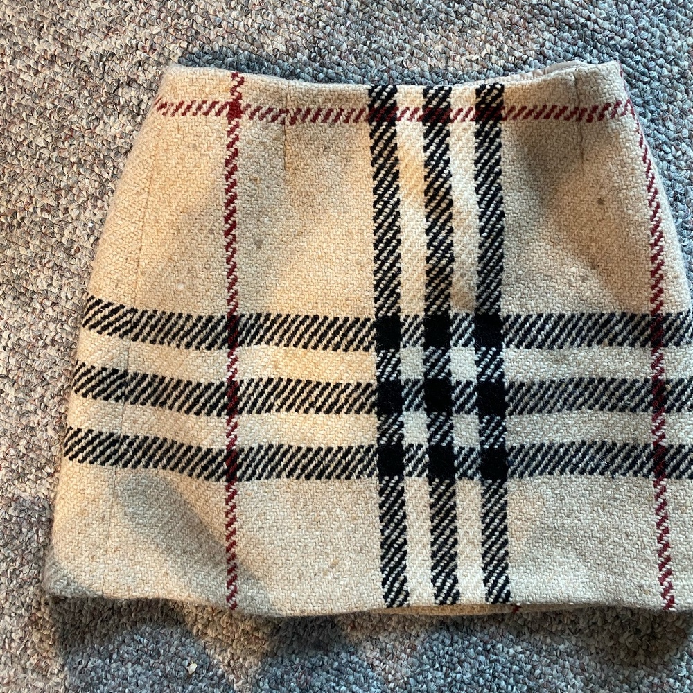 Burberry classic wool skirt